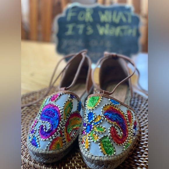 🍁142-You Are Exquisite ❤️Gairmo Footwear - Picture 3 of 10